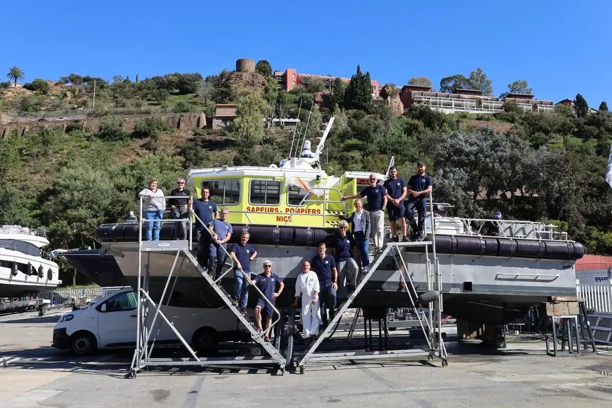 Le SDIS 06 confie l�entretien de ses vedettes � notre chantier naval � Mandelieu